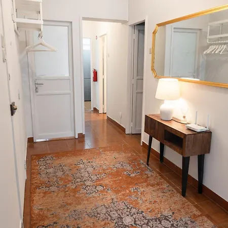 5 Bedroom Flat In Serra Do Pilar דירה וילה נובה דה גאיה