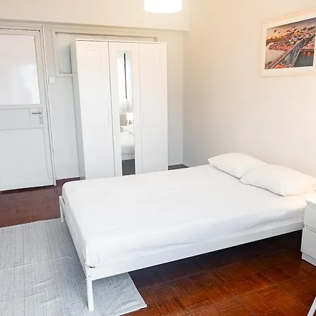 アパート 5 Bedroom Flat In Serra Do Pilar ヴィラ・ノヴァ・デ・ガイア